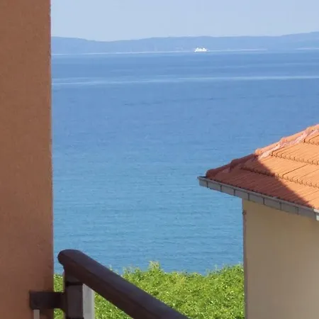 Tina, 30 M From Beach, Apartment