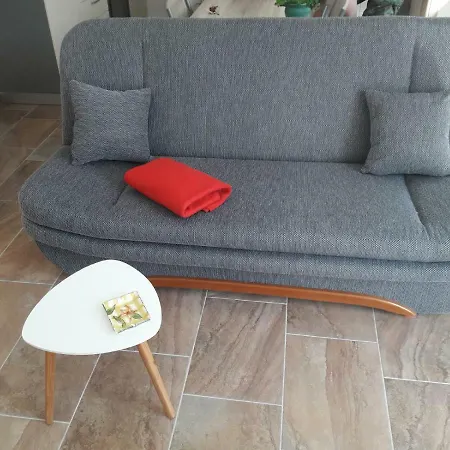 Apartment Tina, 30 M From Beach, *
